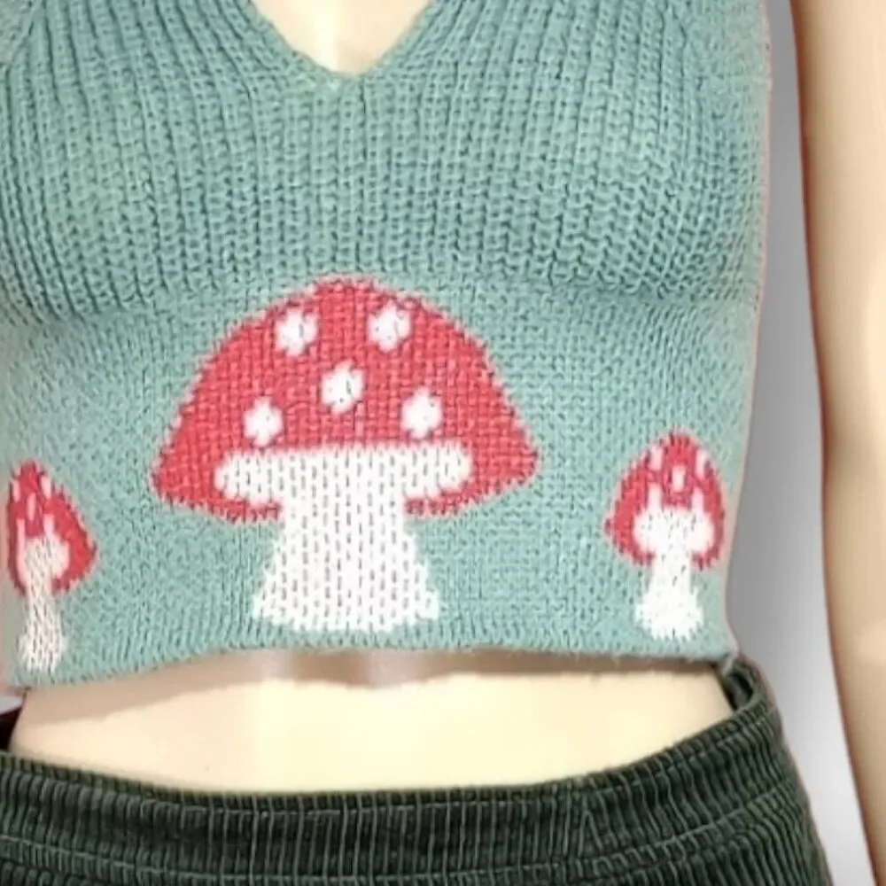 Knit halter, crop top green with mushrooms. New without tags